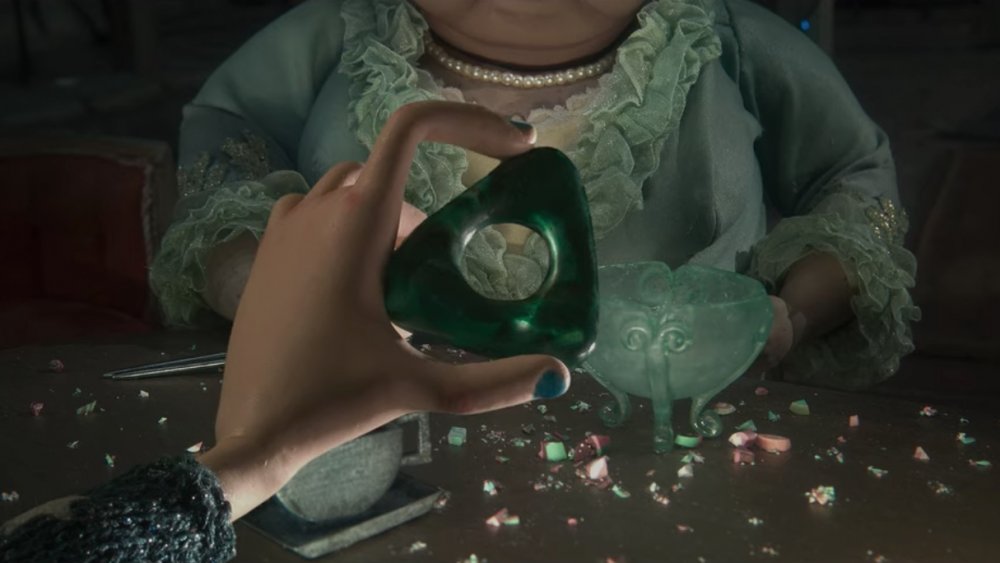 Green Stone Pendant | Coraline
