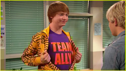 Team Ally T-Shirt | Austin & Ally