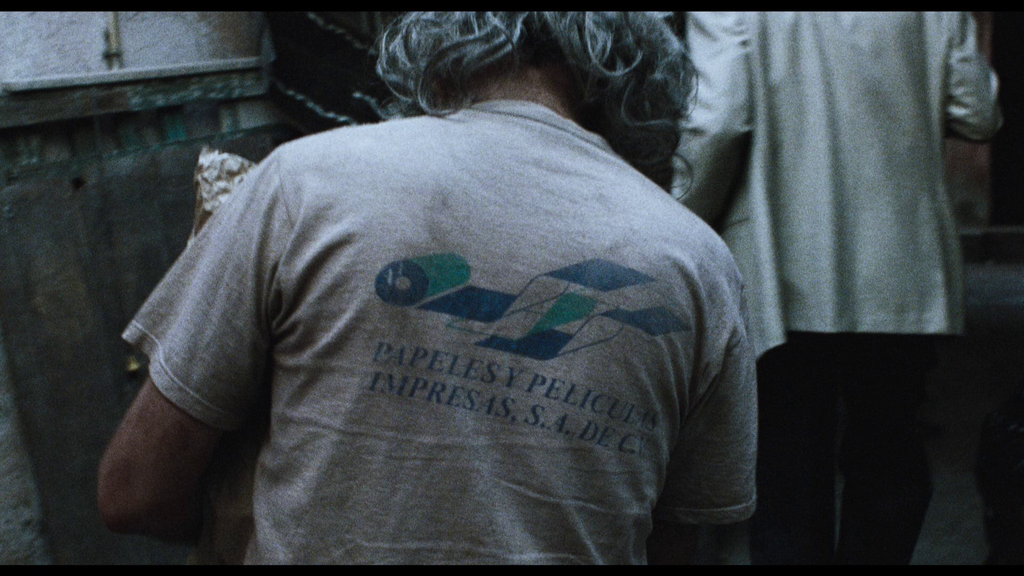Papeles Y Películas Impresas T-Shirt Amores Perros